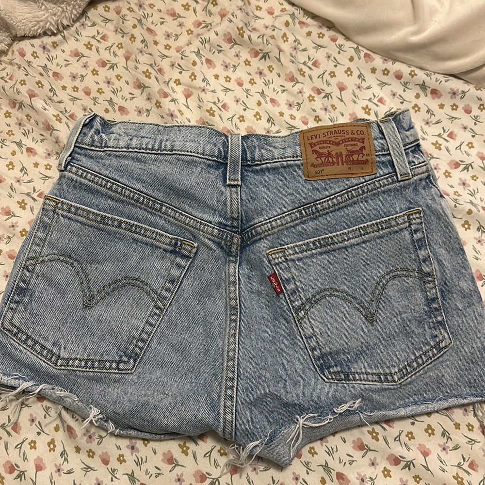 levi shorts